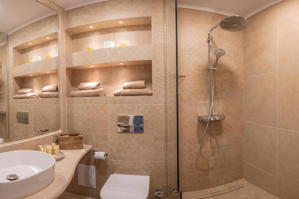 Marina Apartment-2bdr At South Bay Complex *