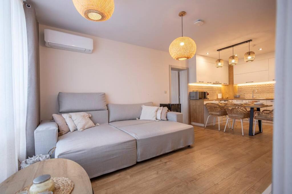 Marina Apartment-2bdr At South Bay Complex Апартаменти Варна